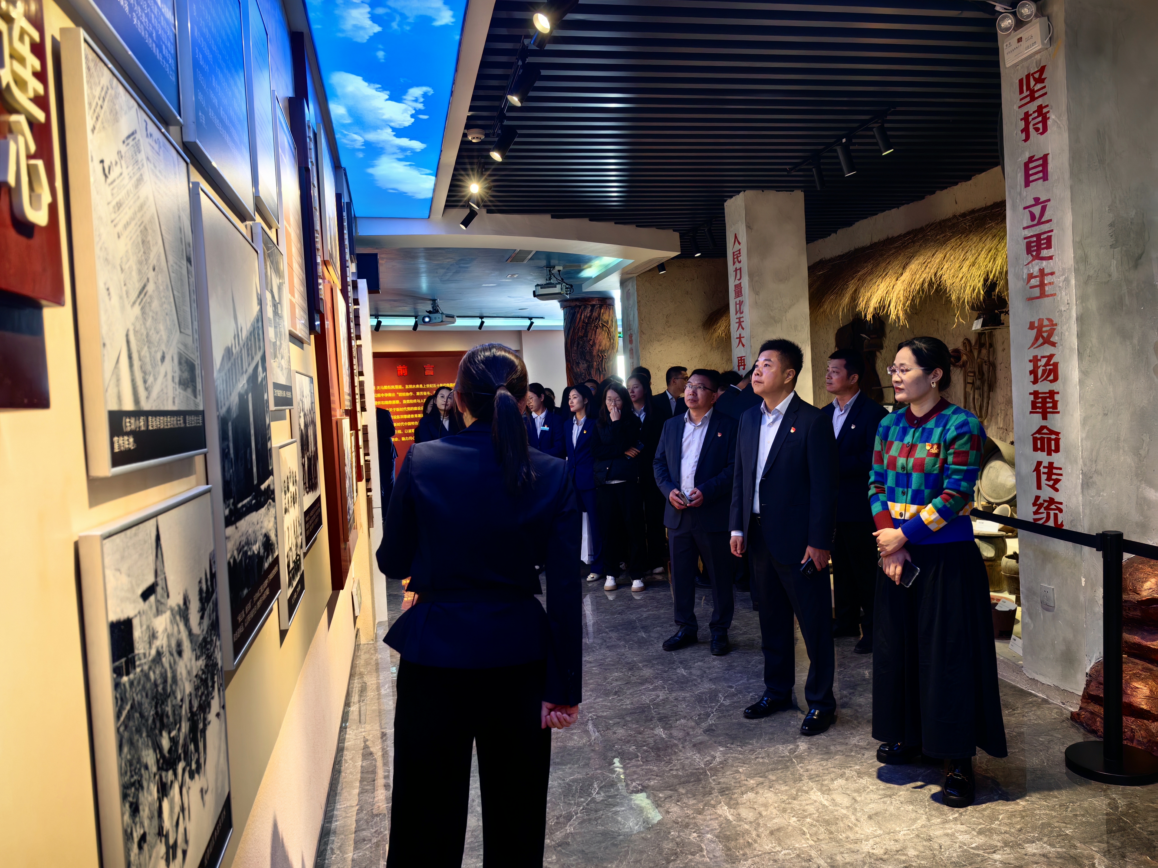 太平洋产险莆田中支党委与交通银行莆田分行党委联合开展主题党日暨主题教育共建活动 (1).jpg