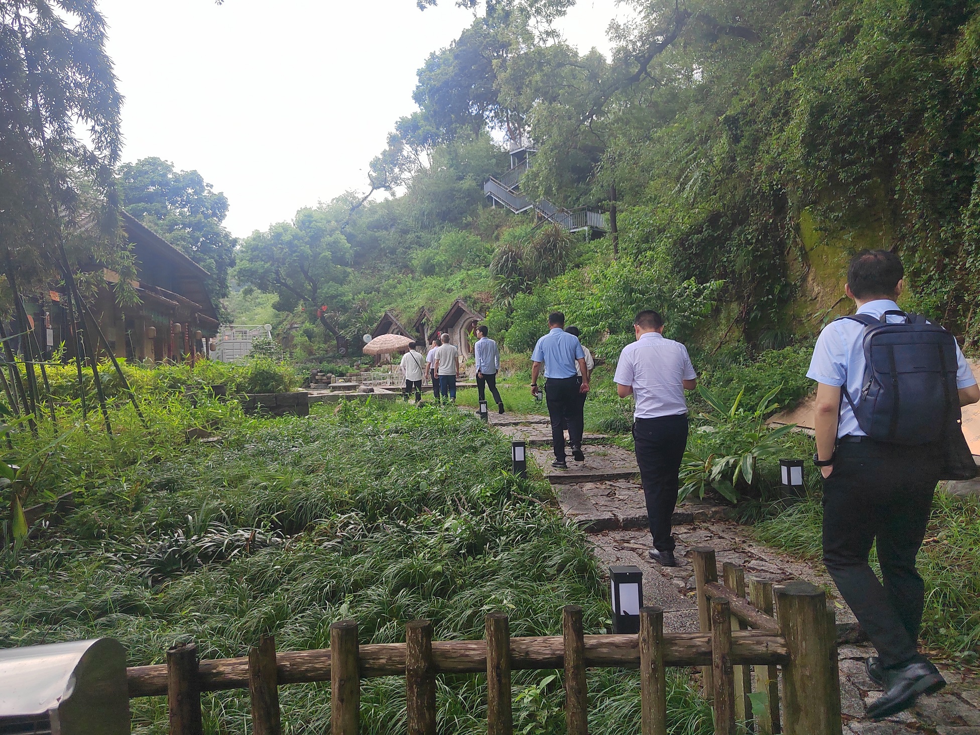 平安产险宁德中心支公司：重温百年党史 提振精神树清风3.jpg