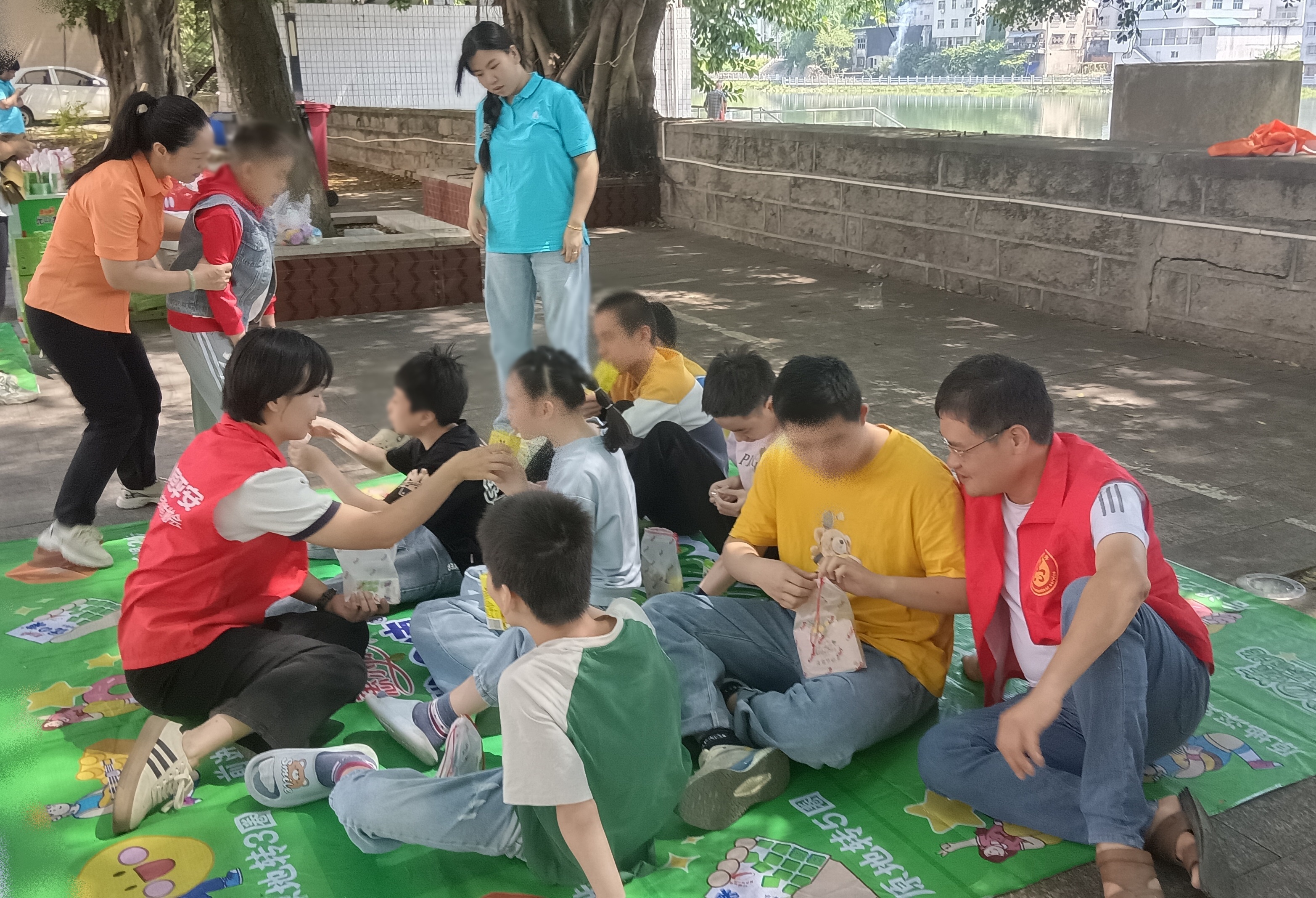 平安产险云霄支公司：让爱无碍，共享快乐3.jpg