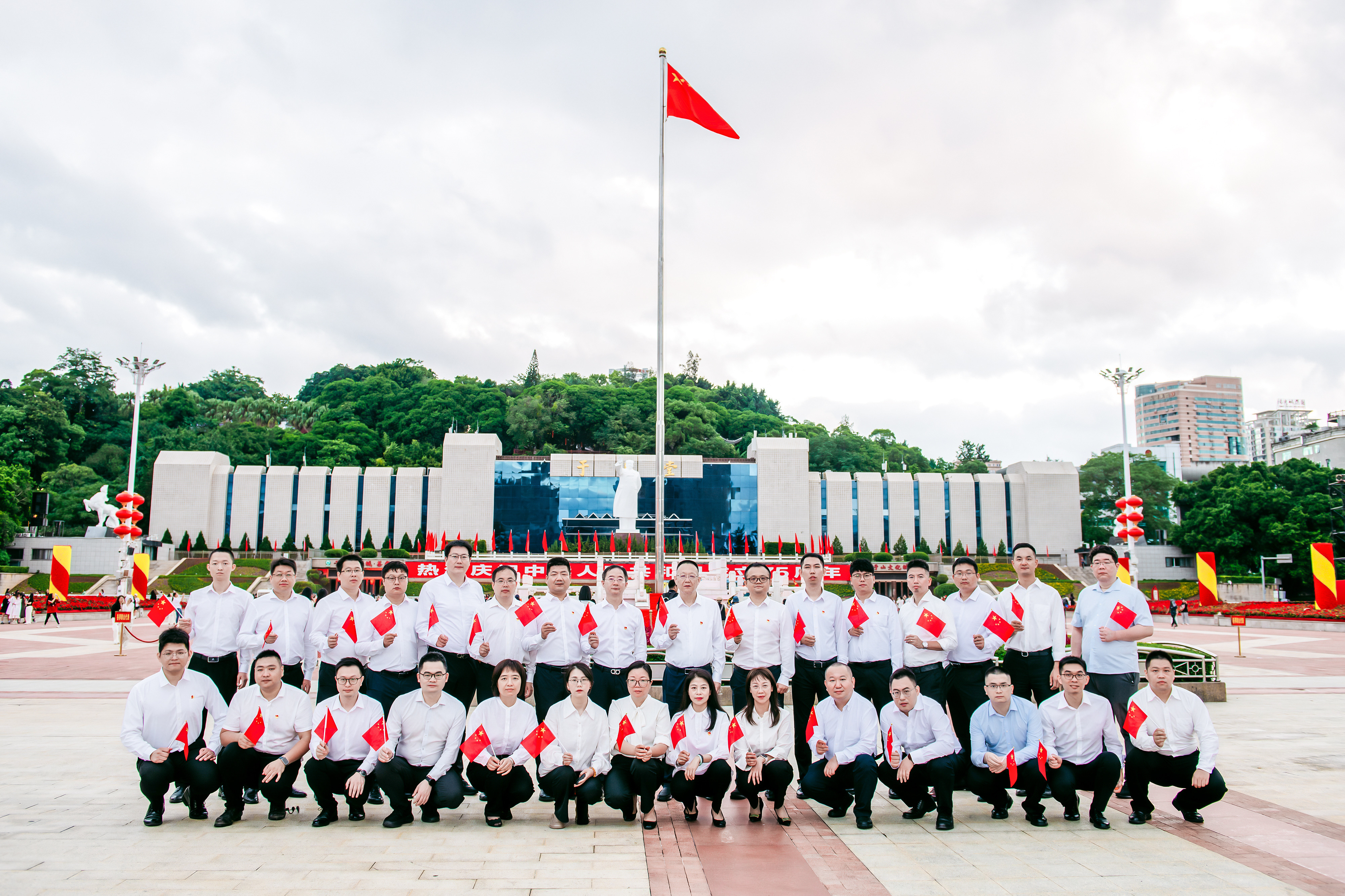 平安产险福建分公司：同心向党迎国庆，筑梦平安谱新篇2.JPG
