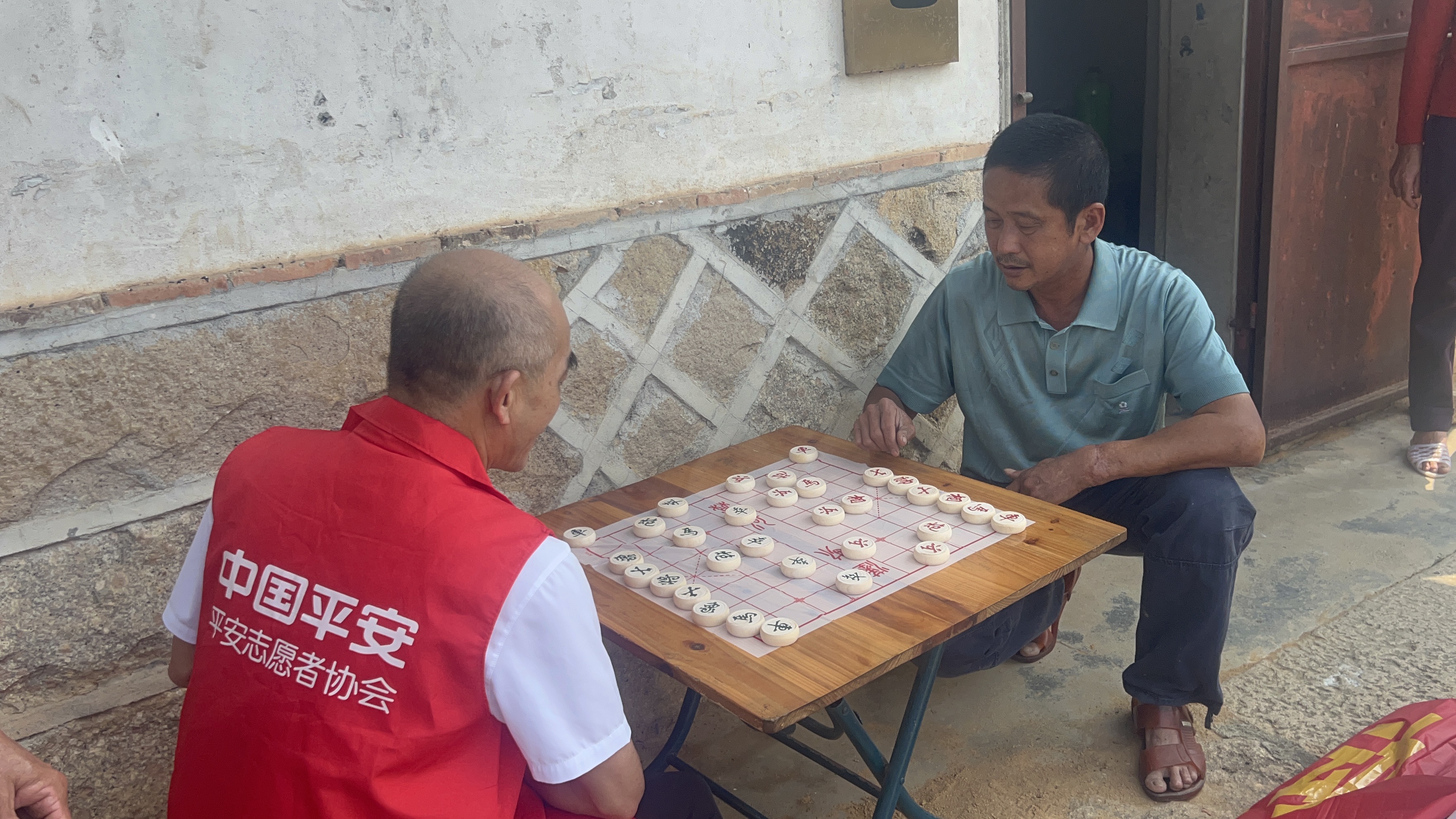 平安产险漳州中心支公司：天暖心亦暖 关爱老人行2.jpg