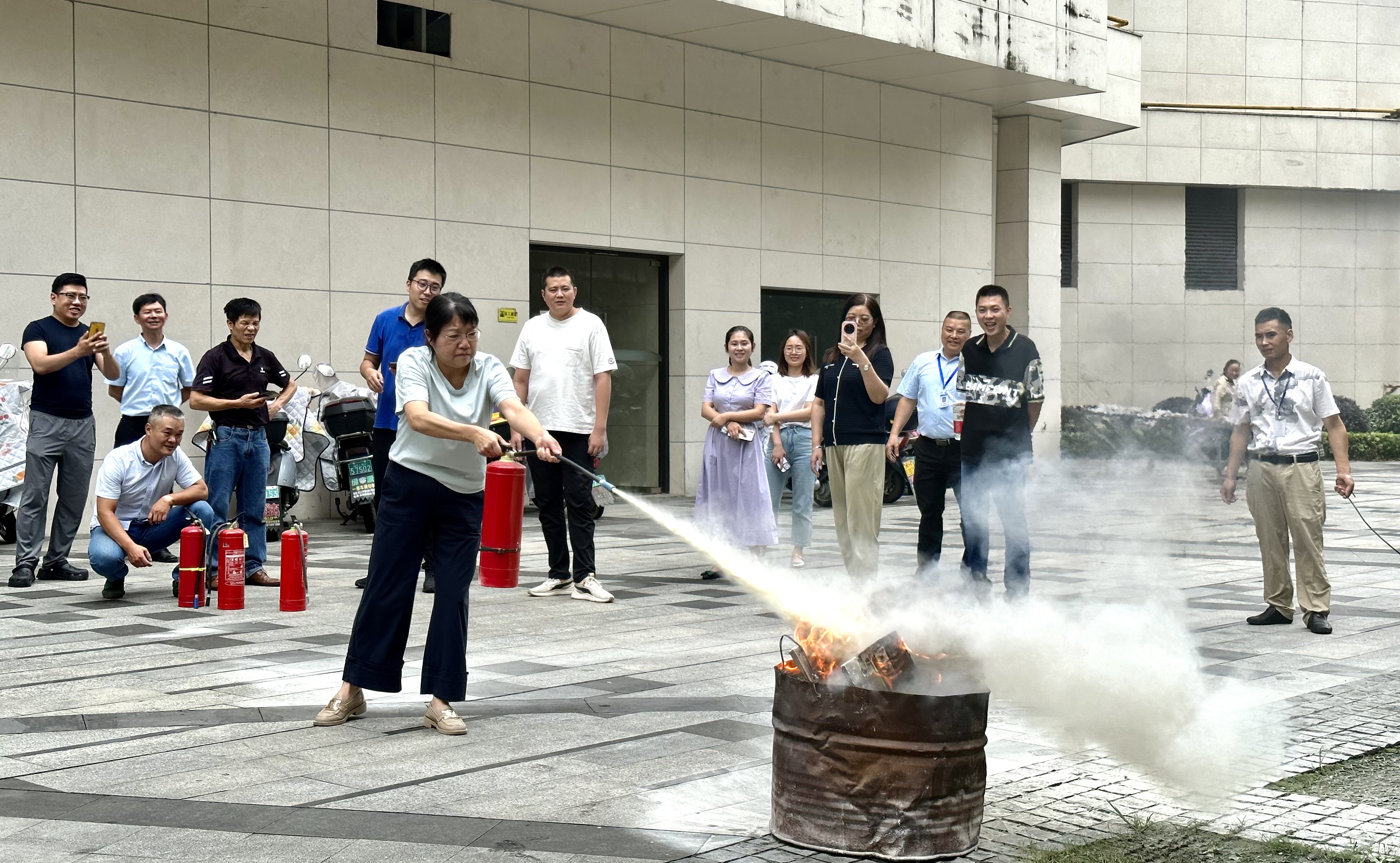 平安产险南平中心支公司：安全生产月 我们在行动3.png