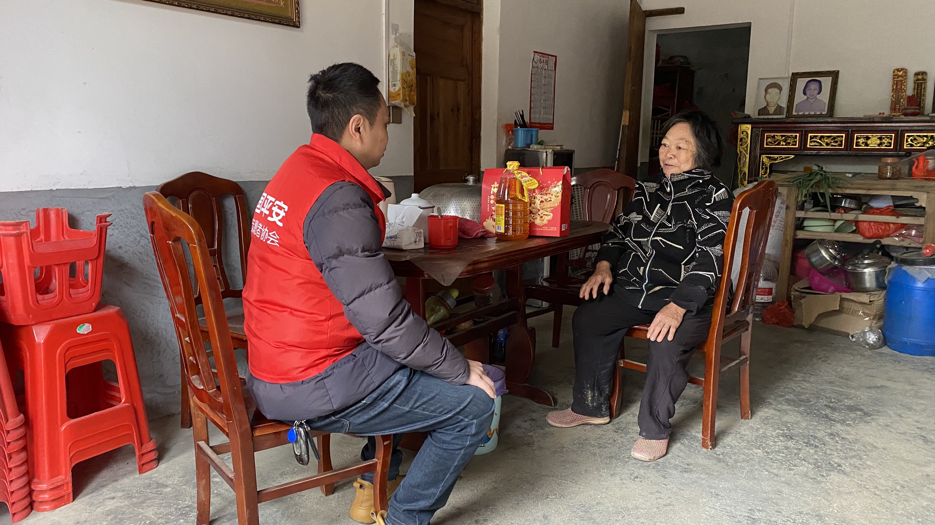 理赔之后关怀不止 平安产险暖冬回访续航希望3.png