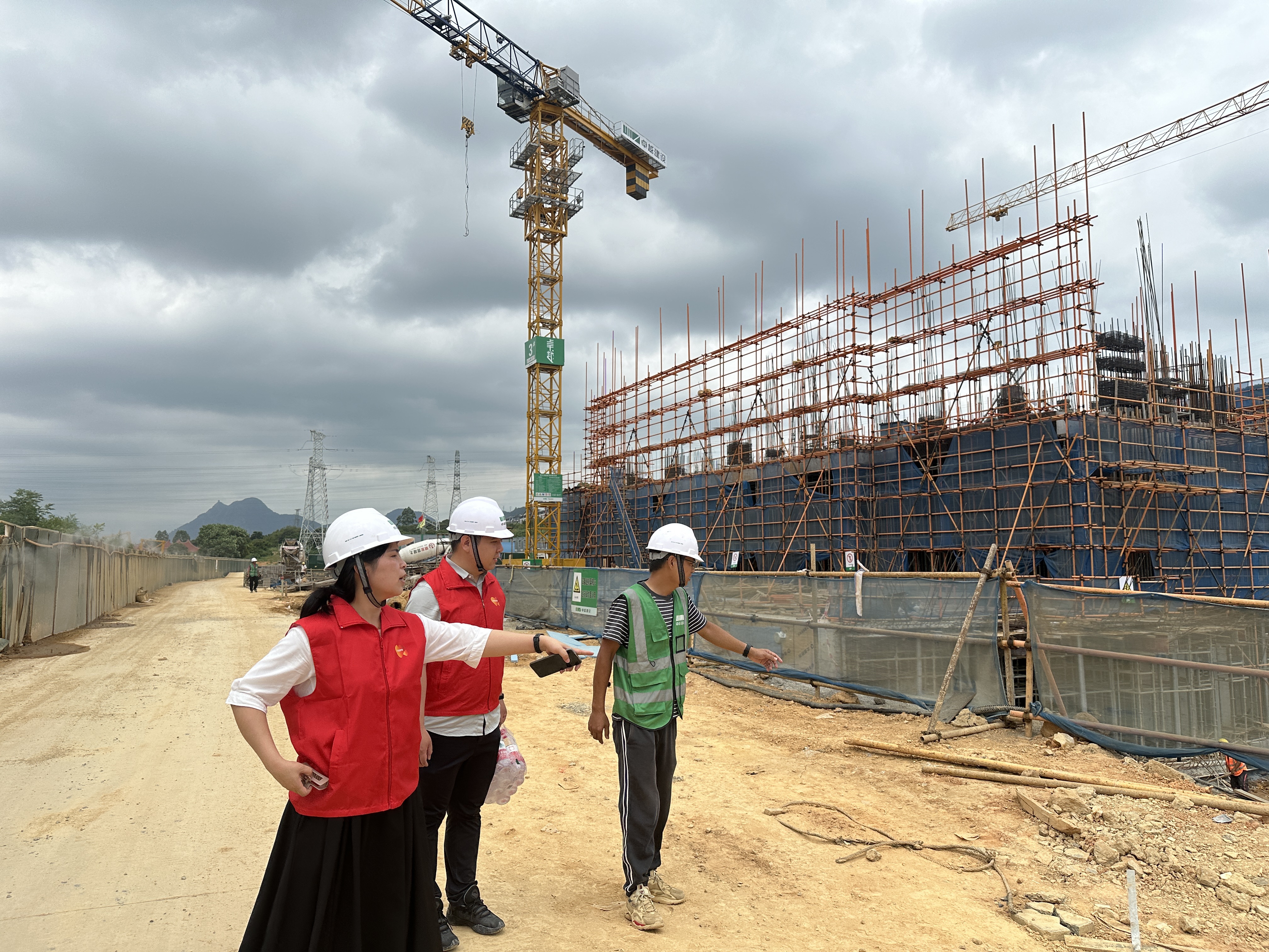 福建平安产险闻“风”而动 全力筑牢“丹娜丝”防御屏障2.png