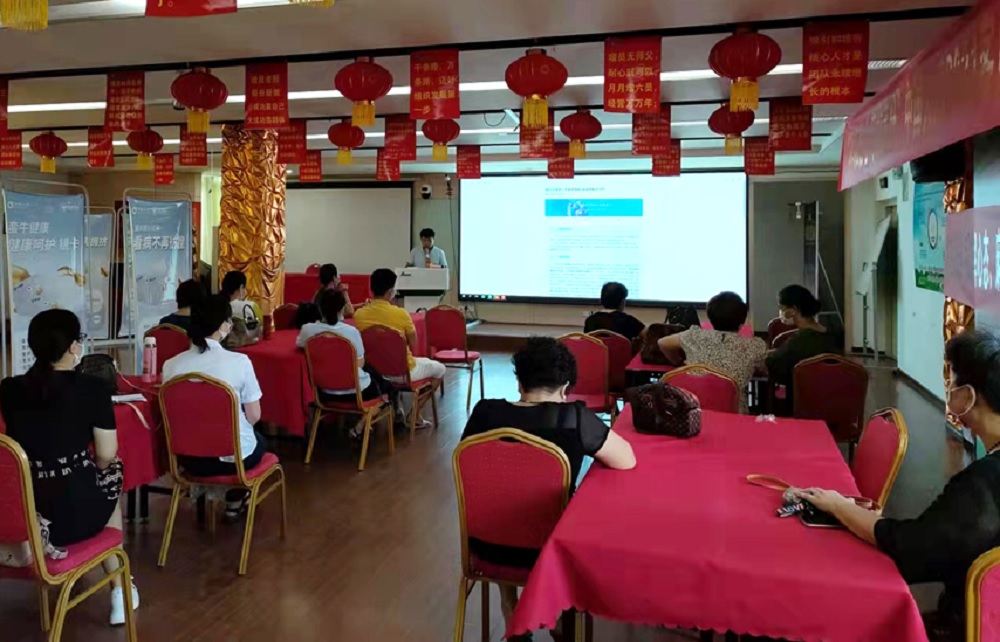 南靖国寿对销售人员开展普法小课堂宣传教育.jpg