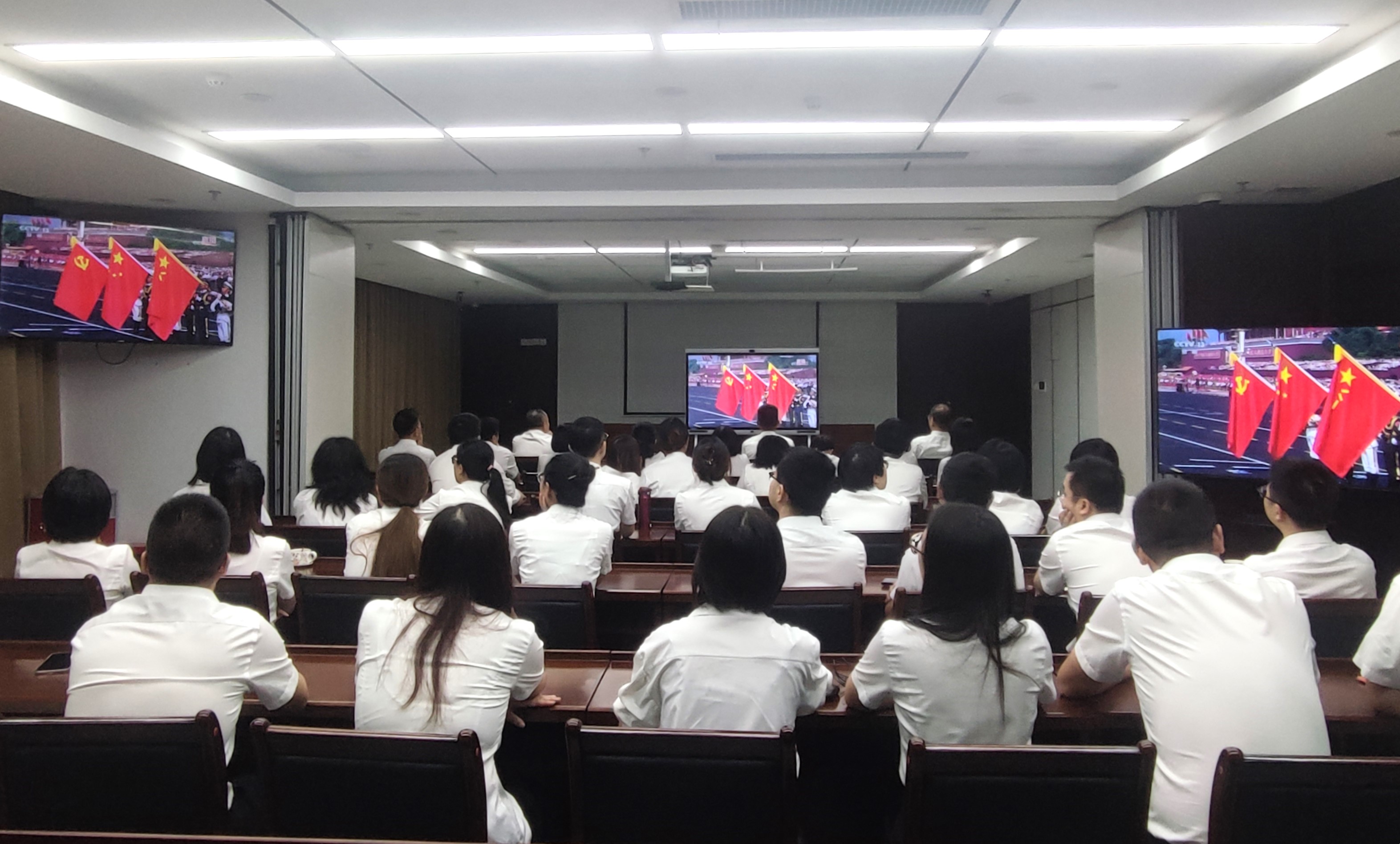 铭记峥嵘岁月 传承红色基因——中邮人寿福建分公司多形式开展“纪念中国人民抗日战争暨世界反法西斯战争胜利80周年”活动.