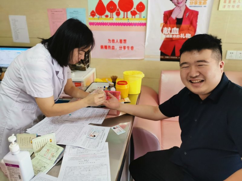 平安产险南平中心支公司：无偿献血 传递爱心1.jpg
